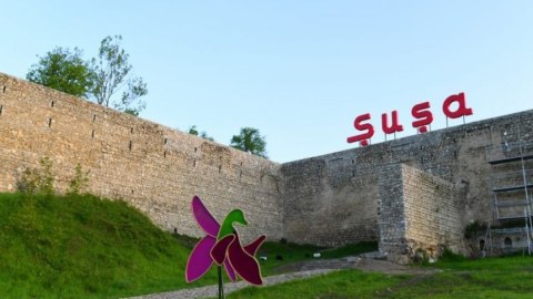 İqtidar və müxalifət nümayəndələri birgə Şuşaya gedir 