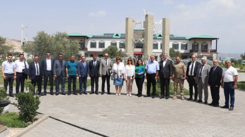 İşçi qrupu “Ağıllı kənd”də iclas keçirdi - FOTO