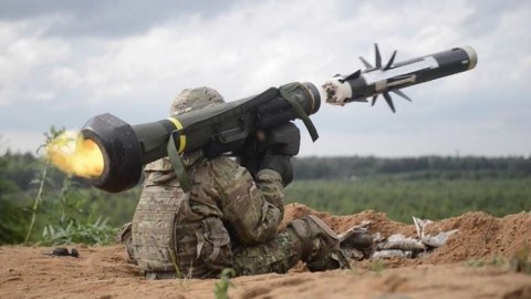 NATO Ukraynaya ağır silahlar verəcək
