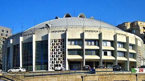 Bakı Dövlət Sirkinin direktoru işdən çıxarıldı - FOTO