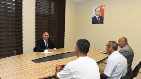 “Azərişıq” sədri Qaxda vətəndaşları qəbul edib