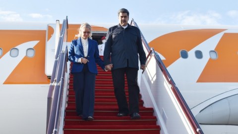 Maduro Azərbaycana GƏLDİ