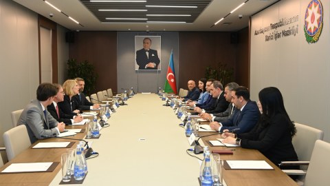 XİN başçısı Karen Donfrid ilə görüşdü