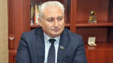 Deputat işçi qrupuna rəhbər seçildi