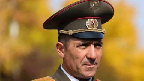 Ermənistanda general korrupsiyaya görə SAXLANILDI