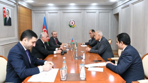 Əli Əsədov Baş katiblə görüşüb