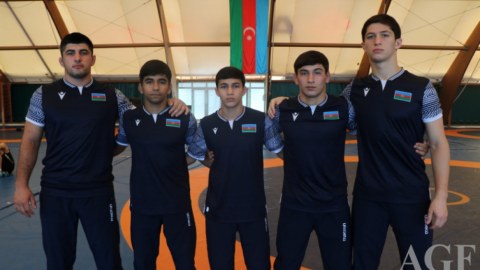 4 güləşçimiz Avropa çempionatının finalına yüksəldi