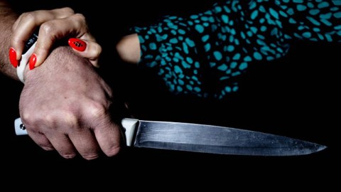 39 yaşlı kişi arvadını öldürüb intihar etdi