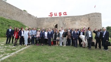 Forum iştirakçılarının Şuşa səfəri başa çatdı