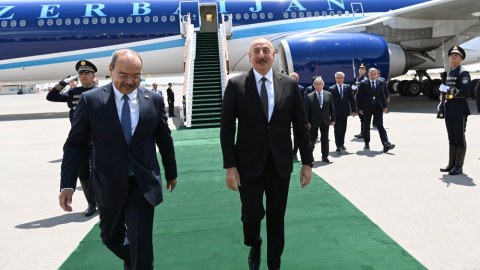 İlham Əliyev Özbəkistana getdi