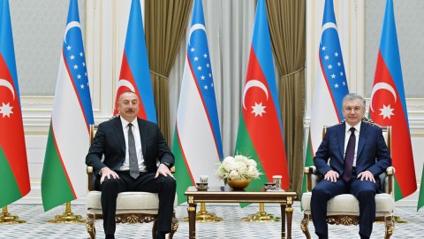İlham Əliyev Şavkat Mirziyoyevlə görüşdü - FOTO