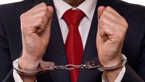 Dövlət Agentliyinin vəzifəli şəxsi SAXLANILDI