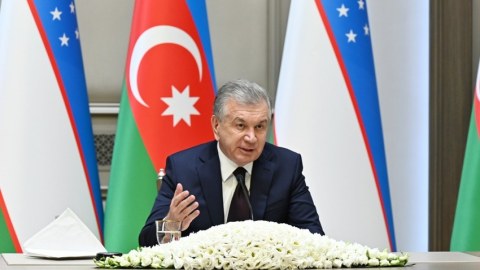 Özbəkistan Bakı-Tbilisi-Qarsla yük daşımalarını artıracaq