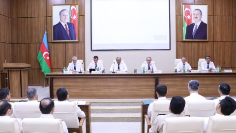 Kamran Əliyev əməliyyat müşavirəsi keçirdi