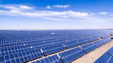 Cəbrayılda günəş elektrik stansiyası tikiləcək