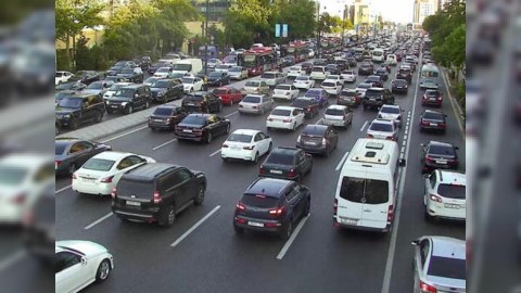 Bakının mərkəzi yollarında TIXAC var
