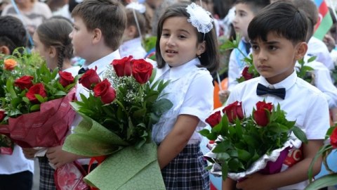 Dərslər 1, yoxsa 15 sentyabrda başlasın? - SORĞU NƏTİCƏLƏRİ