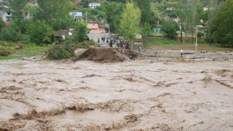 Oğuzdan sel keçib - FAKTİKİ HAVA