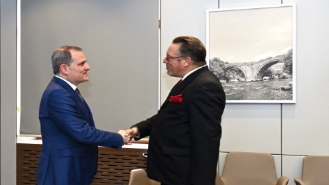 Ceyhun Bayramov yola düşən səfiri qəbul etdi