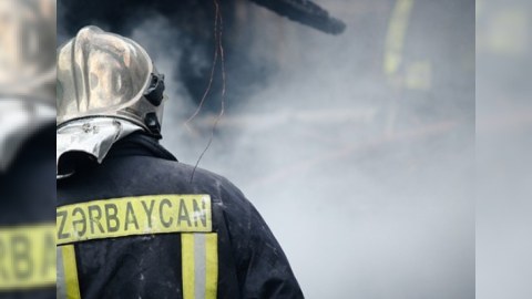 Astarada gözəllik salonu yandı