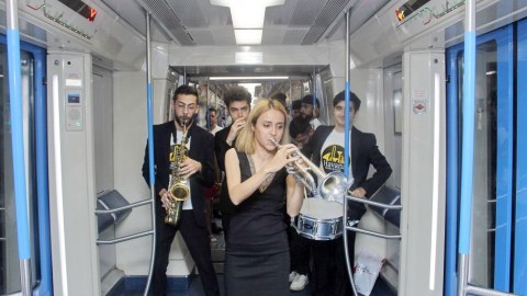 Bakı metrosunda flaşmob - FOTOLAR 