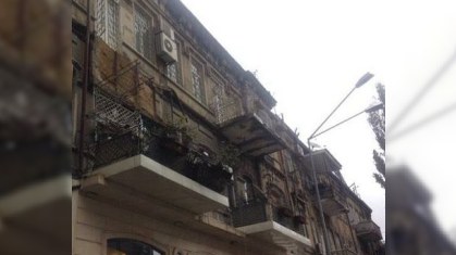 Marnuelidə binanın eyvanı uçdu - Ölənlər var
