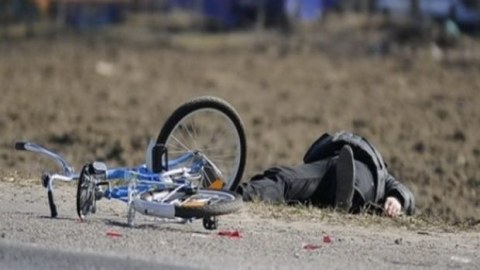 Velosipedçini maşın vurub öldürdü