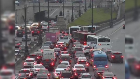 Paytaxt yollarında tıxac - Avtobuslar 23 dəqiqəlik intervalla işləyir