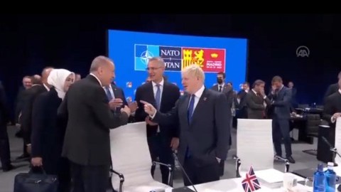 Ərdoğanla Conson arasında maraqlı dialoq - VİDEO