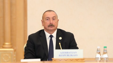 Xəzər beynəlxalq nəqliyyat qovşağına çevrilir - İlham Əliyev