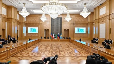 İlham Əliyev Aşqabadda rəsmi qəbulda iştirak edib
