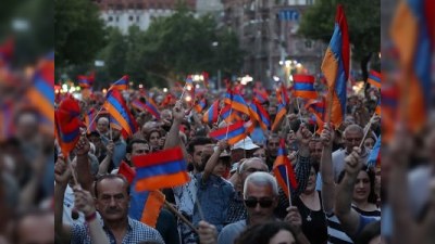İrəvanda gərginlik - parlament növbədənkənar iclasda müxalifəti cəzalandıracaq
