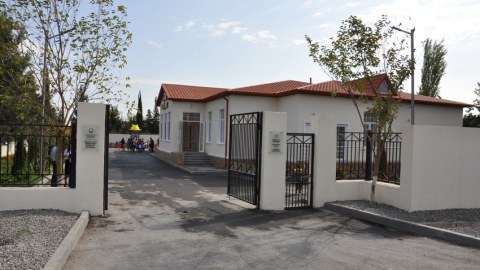 Uşaq bağçasında azyaşlı xəsarət aldı - Müdir cəzalandırıldı