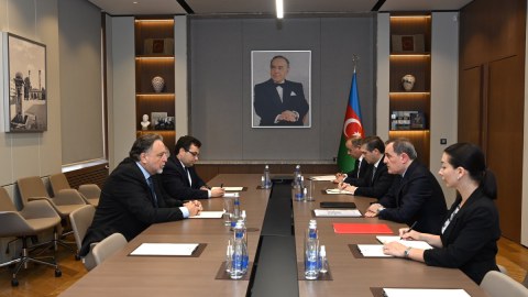 Ceyhun Bayramov yeni səfiri qəbul etdi