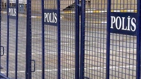 Türkiyədə 3 kənddə küçəyə çıxmaq qadağan edildi