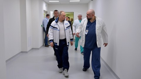 Putin koronavirusdan necə qorunur? - 1,5 milyardlıq xidmət...