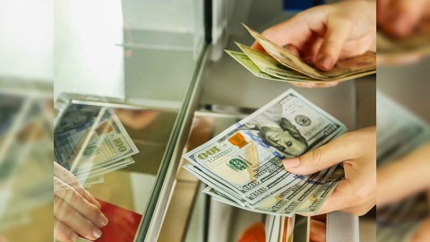 Azərbaycanda dollara təlabat 2 dəfə artıb