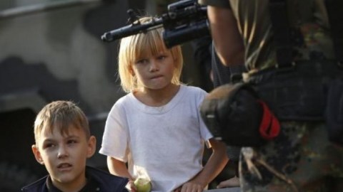 Ukrayna Rusiyaya aparılan 44 uşağı geri qaytarıb