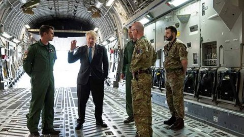 Britaniya Ukraynaya yeni artilleriya silahları göndərəcək 
