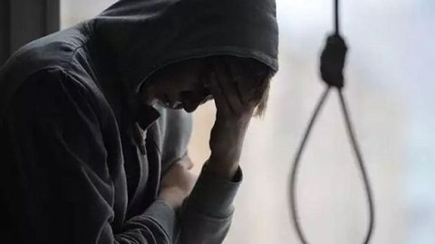 Məktəbli telefonu əlindən alındığı üçün intihar etdi