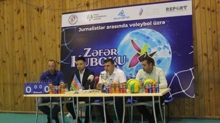 Voleybol üzrə Zəfər Kubokunun püşkü atıldı