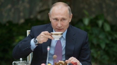 Bu ölkənin prezidenti Putindən kömək istədi