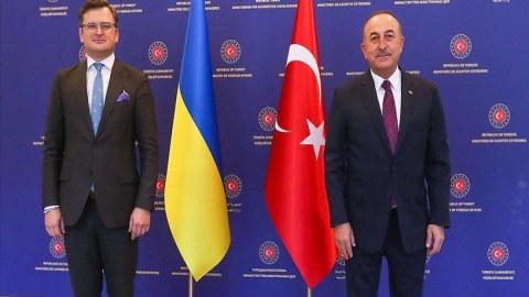 Çavuşoğlu Kuleba ilə müharibəni MÜZAKİRƏ ETDİ