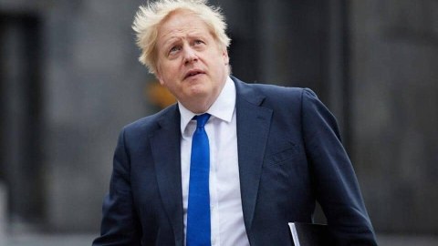 “Boris gəldi, “Breksit”i həll etdi, indi isə gedir” - Ekspert
