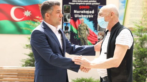 Baş direktor Səhid ailəsini ziyarət edib