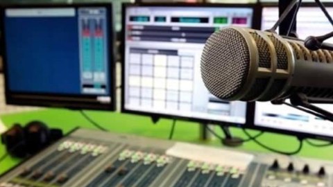 3 yeni radio açılacaq - MÜSABİQƏ