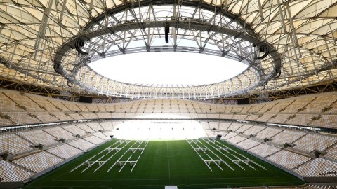 Dünya Çempionatında pivə qadağası - Azarkeşlər narazıdır