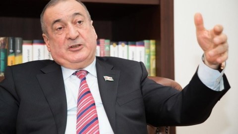 "Evlənən 100 nəfərdən 35-i boşanır" - Deputat