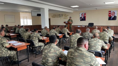 Zakir Həsənov Qarabağda müşavirə keçirdi