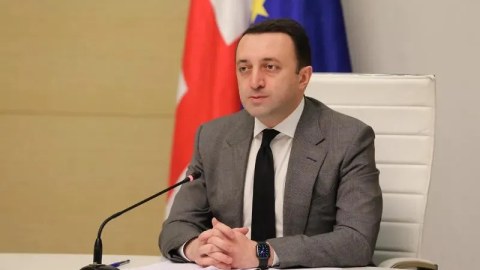 Baş nazir soydaşlarımızı təbrik etdi
